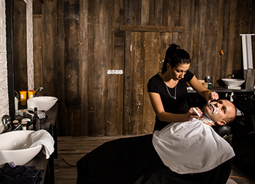 Barber’s wife je specializované pánské kadeřnictví
